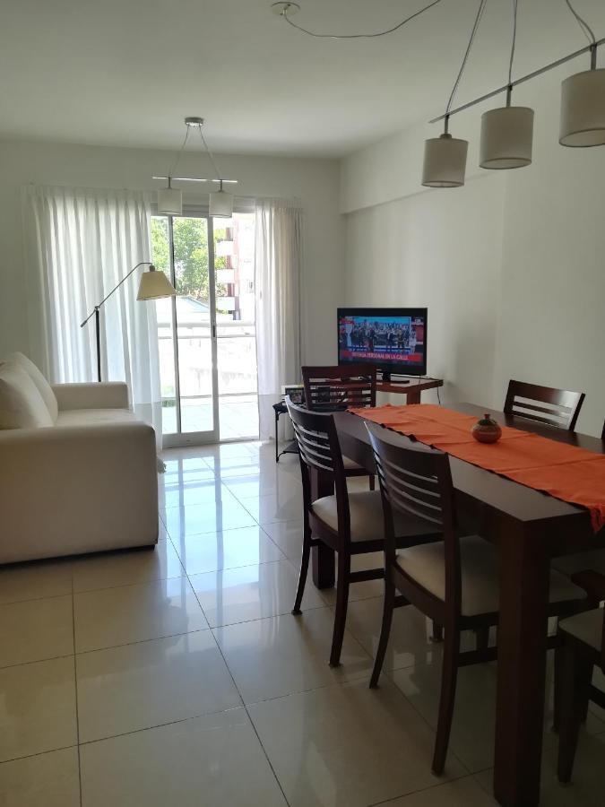 Hermoso Departamento 2 Amb Con Cochera En Plaza Mitre Apartment *